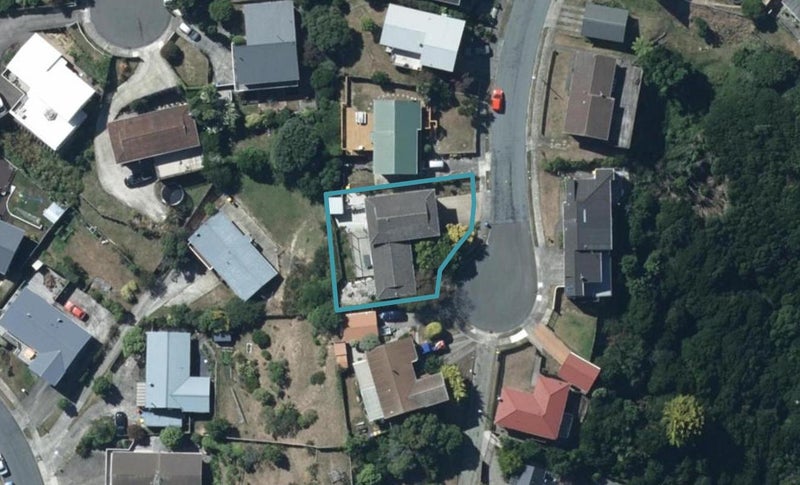 32 Clipper Street, Titahi Bay, Porirua - Carousel 1