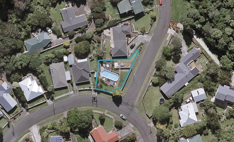 1 Marina Grove, Frankleigh Park, New Plymouth - Carousel 1