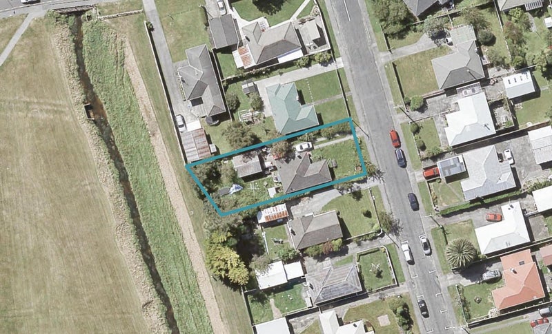 6 Heath Street, Wainuiomata, Lower Hutt - Carousel 1