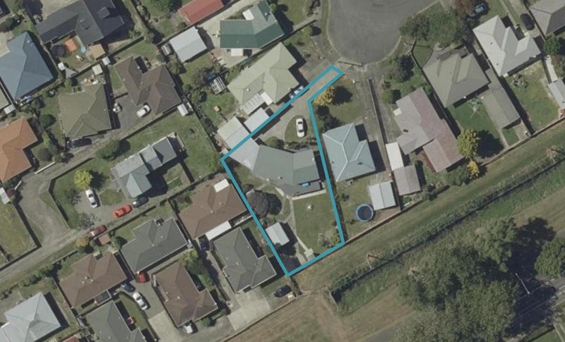 42 Duff Crescent, Highbury, Palmerston North - Carousel 1