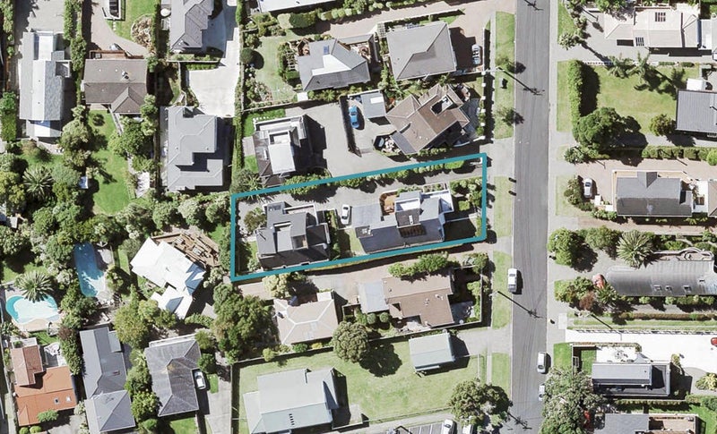 2/36 Rothesay Bay Road, Rothesay Bay, Auckland - Carousel 1