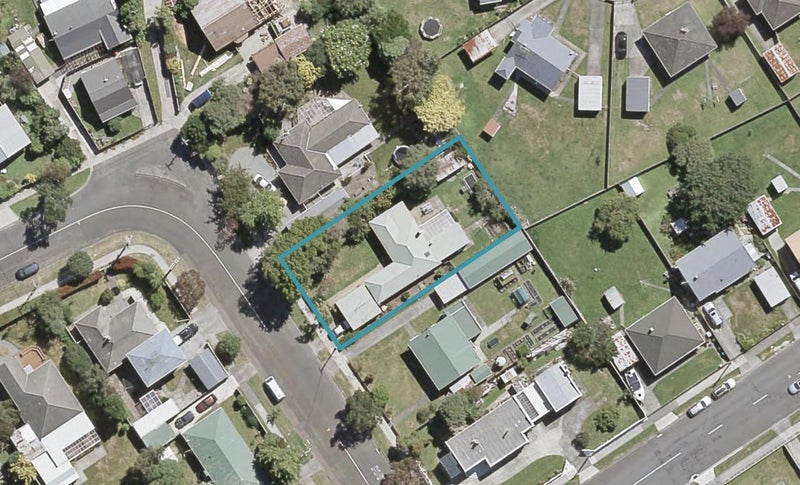 6 Heretaunga Square, Silverstream, Upper Hutt - Carousel 1