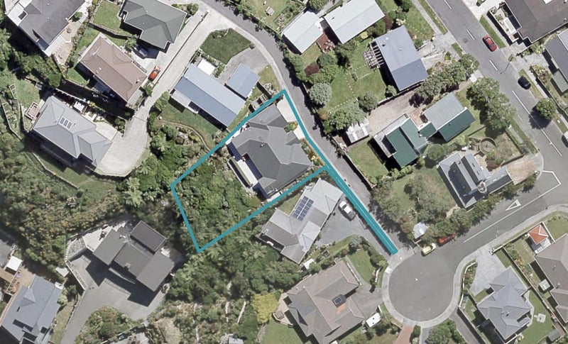 8 Lemonwood Grove, Maungaraki, Lower Hutt - Carousel 1