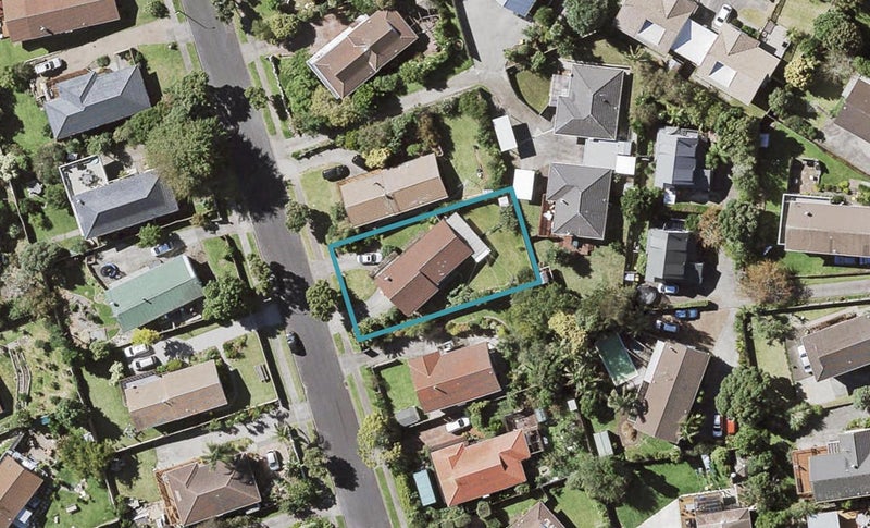 17 Lewisham Street, Highland Park, Auckland - Carousel 1