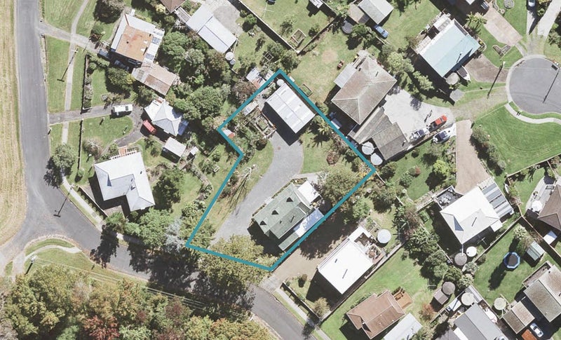 10 Ferndale Drive, Papakura - Carousel 1