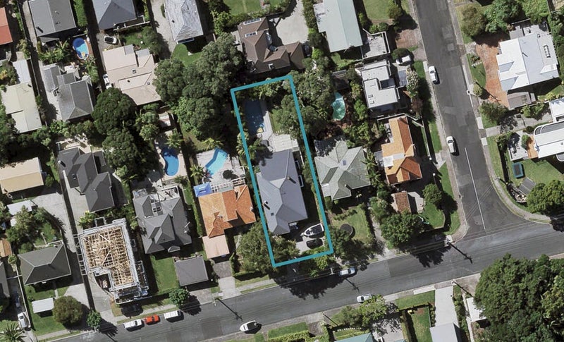 36 Norwood Road, Bayswater, Auckland - Carousel 1