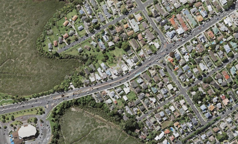 33 Esmonde Road, Takapuna, Auckland - Carousel 1