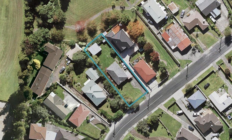 29 Fairdene Avenue, Henderson, Auckland - Carousel 1