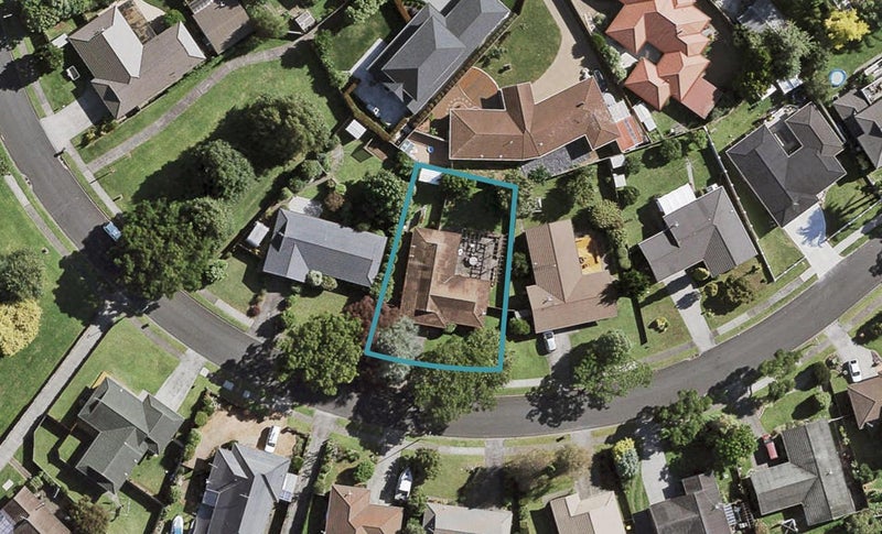 24 Evanda Crescent, Conifer Grove, Takanini - Carousel 1