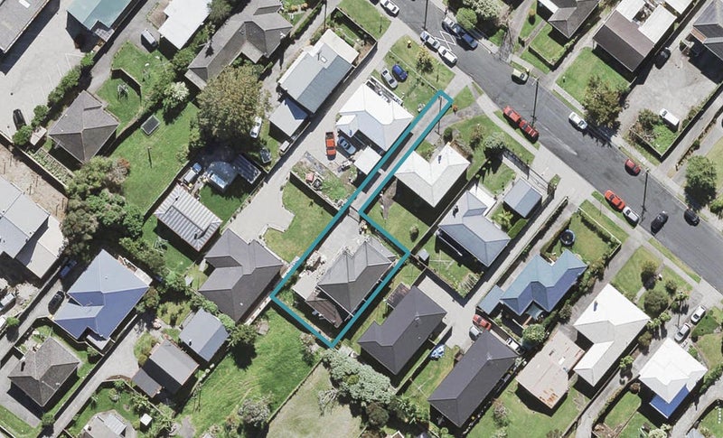 20A Netherlands Avenue, Kelston, Auckland - Carousel 1