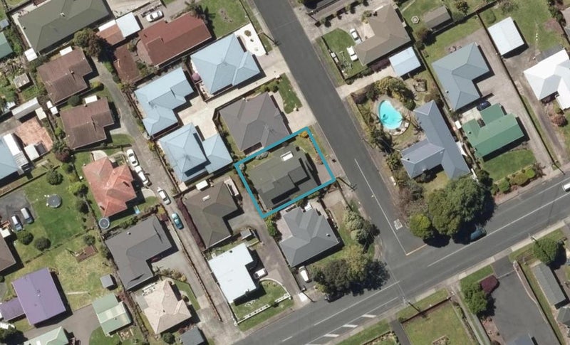 2B Ford Avenue, Kamo, Whangarei - Carousel 1