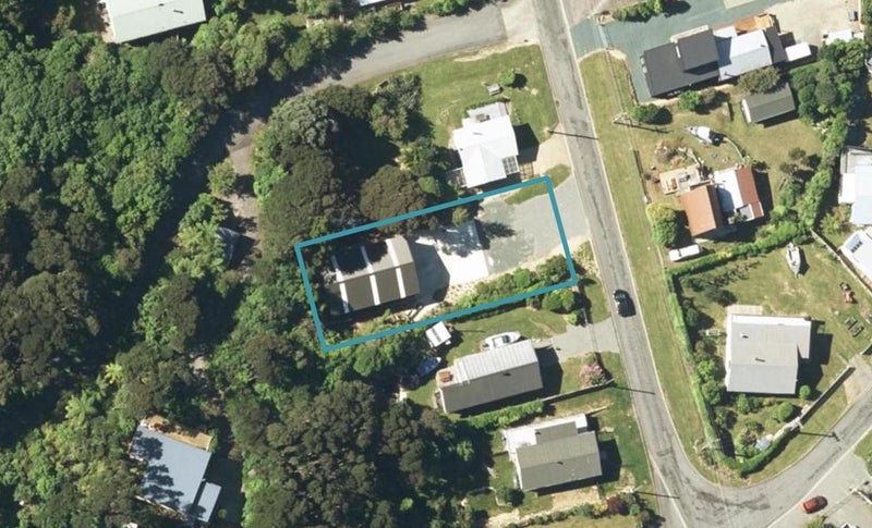 20 Old Mill Road, Ōkiwi Bay - Carousel 1
