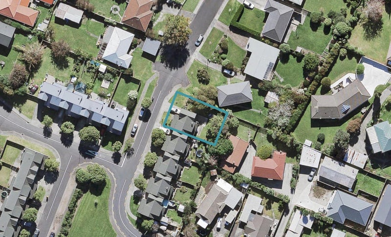 30 Laura Street, Kelston, Auckland - Carousel 1