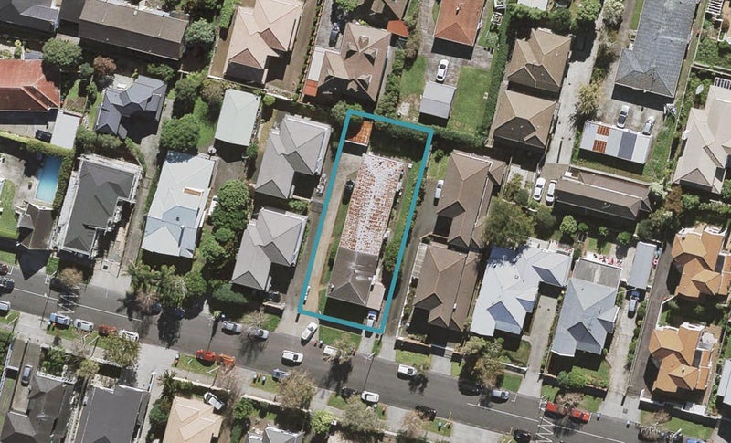 2/25 Queen Mary Avenue, Epsom, Auckland - Carousel 1