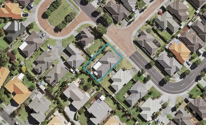 35 Espalier Drive, Henderson, Auckland - Carousel 1