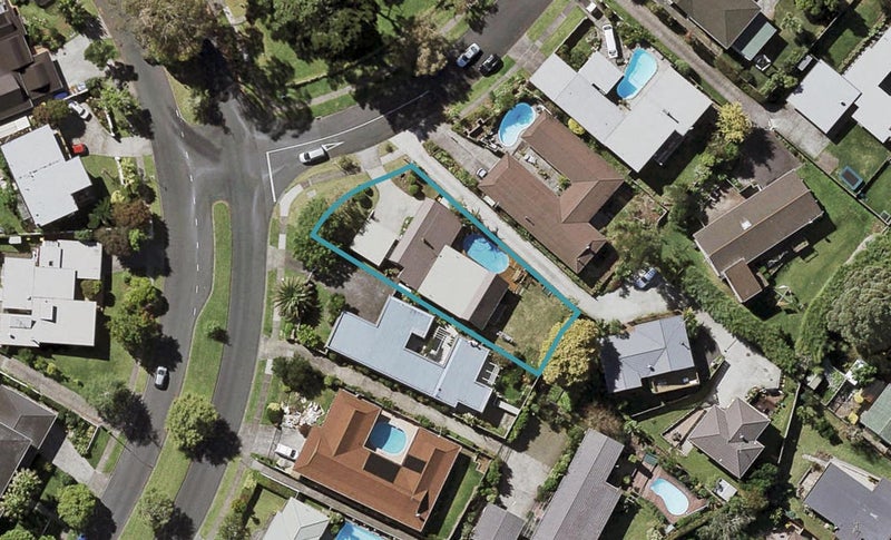 60 Grenada Avenue, Forrest Hill, Auckland - Carousel 1