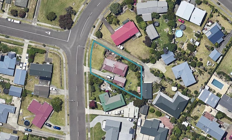 37 Fishermans Drive, Coastlands, Whakatane - Carousel 1