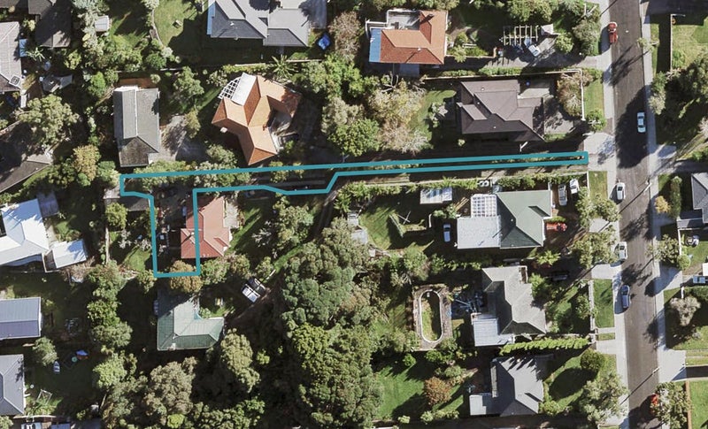 18D Pinewood Street, Avondale, Auckland - Carousel 1