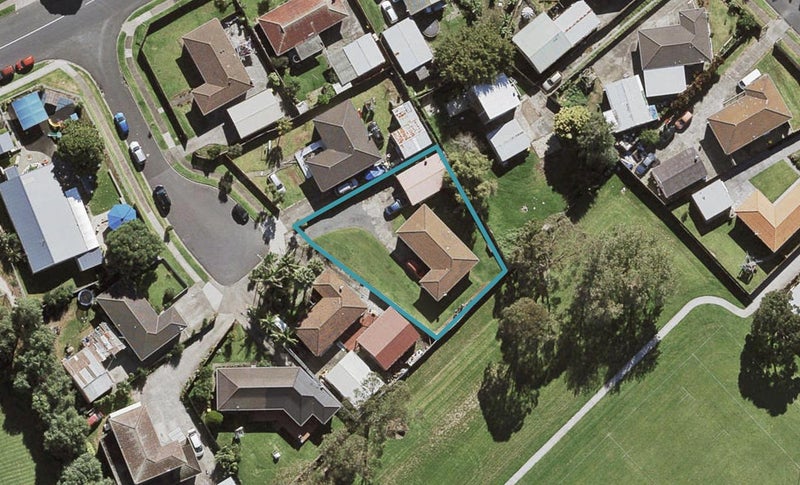 6 Orville Place, Mangere, Auckland - Carousel 1
