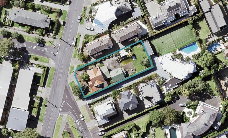 16 Long Drive, St Heliers, Auckland - Carousel 1