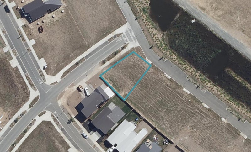 24 Iwi Road, Baverstock, Hamilton - Carousel 1