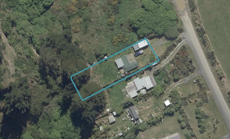 4 Beach Road, Long Beach, Port Chalmers - Carousel 1