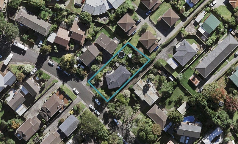 29 Edgeworth Road, Glenfield, Auckland - Carousel 1
