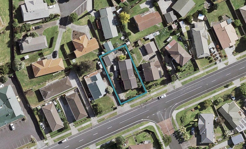 44 Riverton Drive, Randwick Park, Auckland - Carousel 1
