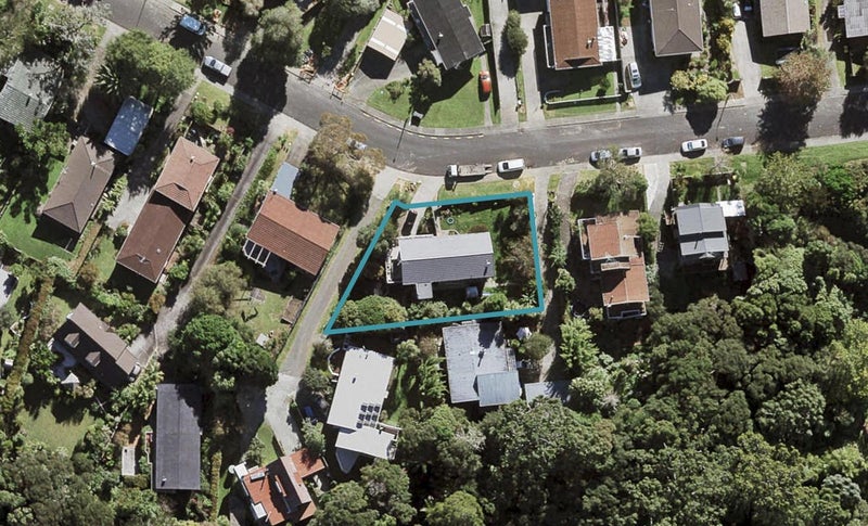 8 Morriggia Place, Bayview, Auckland - Carousel 1