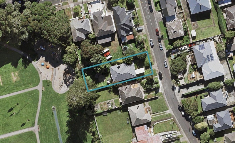 1 Lorraine Avenue, Mount Albert, Auckland - Carousel 1