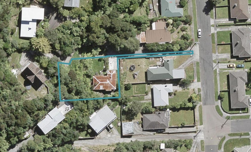 31 Bird Grove, Stokes Valley, Lower Hutt - Carousel 1