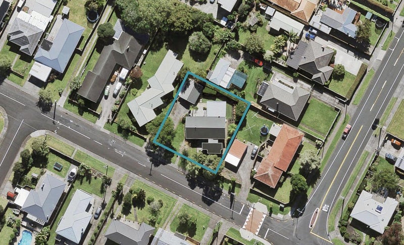 107 Taikata Road, Te Atatu Peninsula, Auckland - Carousel 1