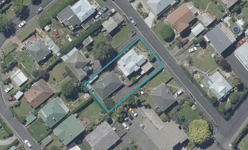 20B Jellicoe Crescent, Kaikorai, Dunedin - Carousel 1