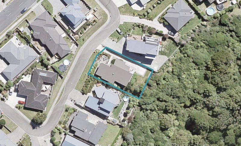 17 Colin Guppy Crescent, Riverstone Terraces, Upper Hutt - Carousel 1