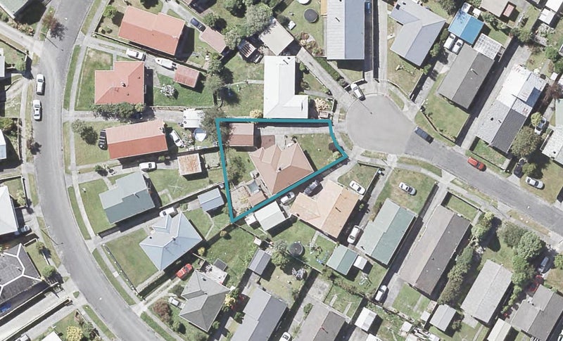 19 Kumeroa Grove, Wainuiomata, Lower Hutt - Carousel 1