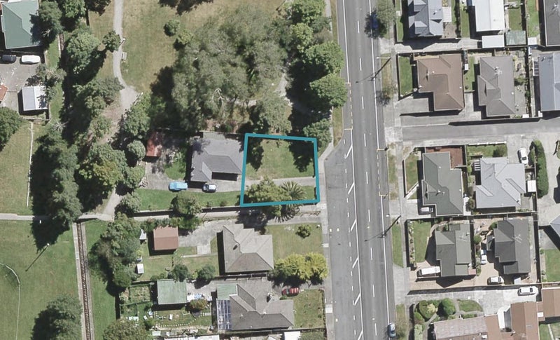 236 Stokes Valley Road, Stokes Valley, Lower Hutt - Carousel 1