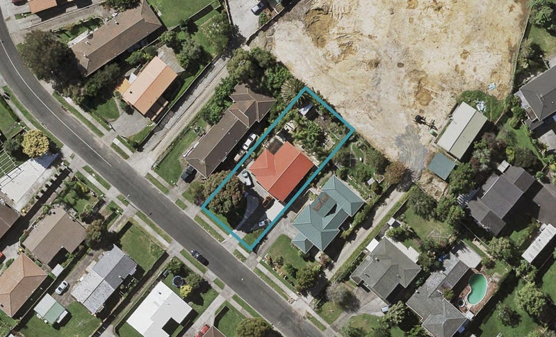 94 Cardiff Road, Pakuranga, Auckland - Carousel 1