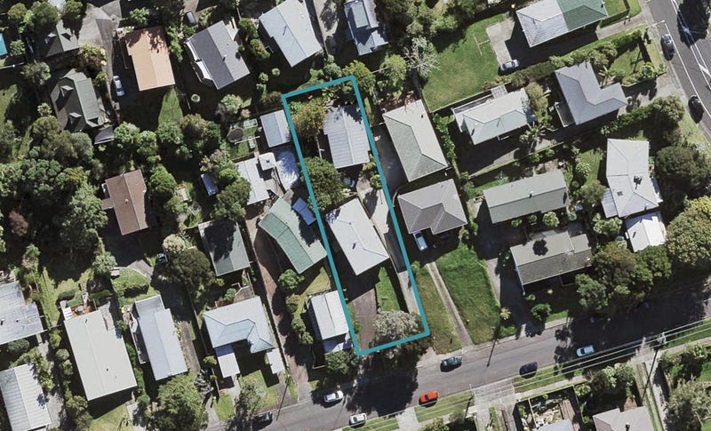 2/35 Roberts Road, Glenfield, Auckland - Carousel 1