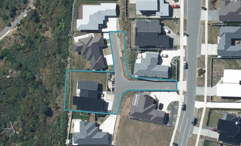 90 John Burke Drive, Aotea, Porirua - Carousel 1