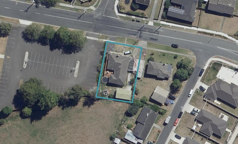 9 Foster Road, Temple View, Hamilton - Carousel 1