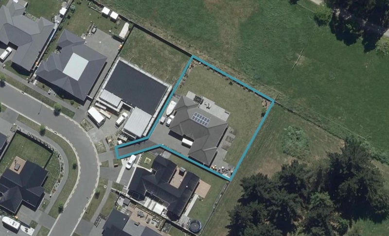 17 Kohunga Crescent, Bottle Lake, Christchurch - Carousel 1