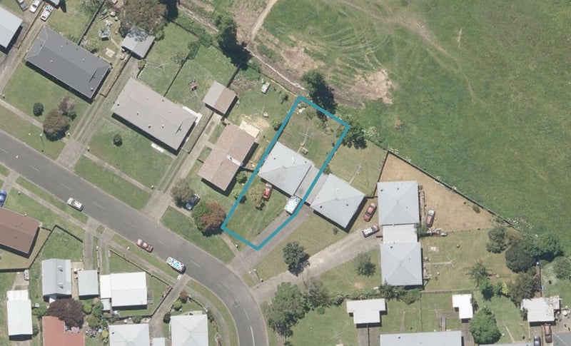 61 Hackett Street, Whanganui East, Whanganui - Carousel 1