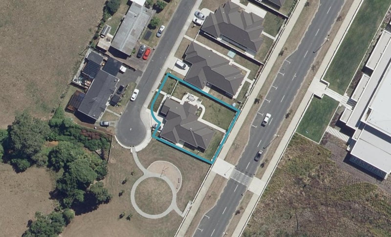 2033 Wade Lane, Temple View, Hamilton - Carousel 1