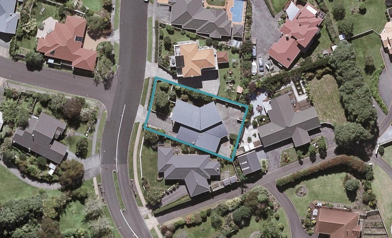 15 Shelter Grove, Frankleigh Park, New Plymouth - Carousel 1