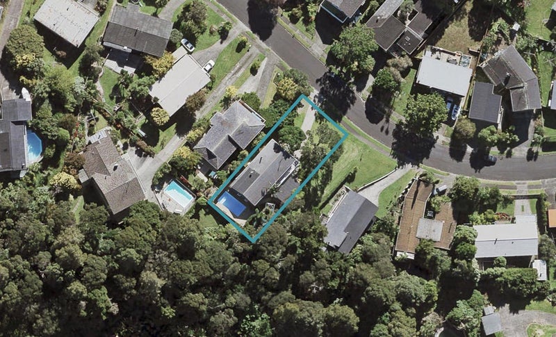 10 Gretel Place, Hillcrest, Auckland - Carousel 1
