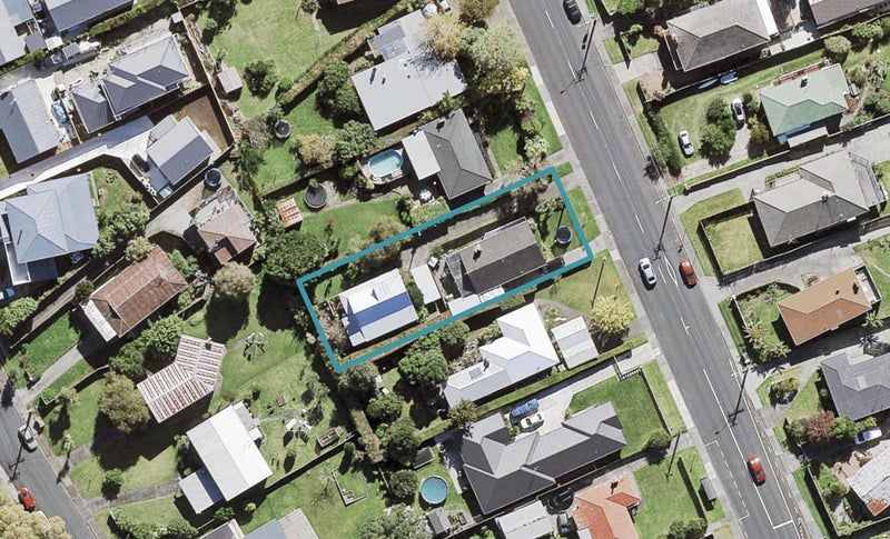 2/318 Rangatira Road, Beach Haven, Auckland - Carousel 1