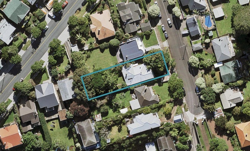 11 Ruarangi Road, Mount Albert, Auckland - Carousel 1