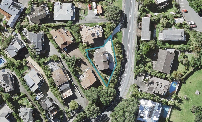 70 Beach RD, Castor Bay , Auckland - Carousel 1