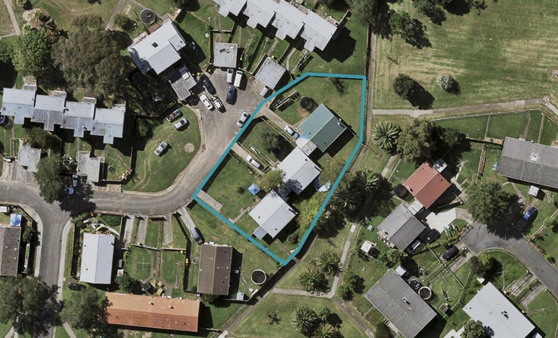 1/3 Wyona Place, Ōtara, Auckland - Carousel 1