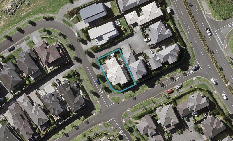1 Barbarich Drive, Stonefields, Auckland - Carousel 1